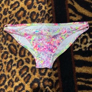 Victoria’s secret bikink bottoms, size large!